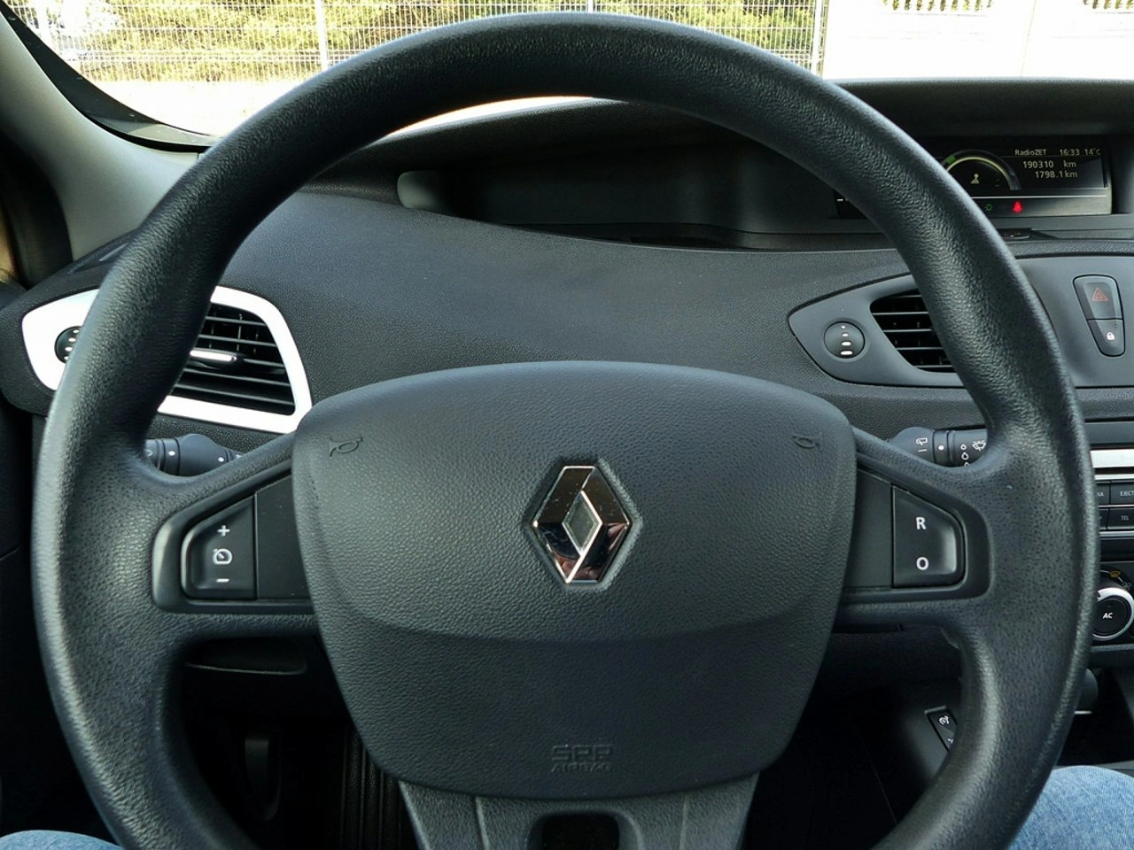Renault Grand Scenic - Zdjęcie 26