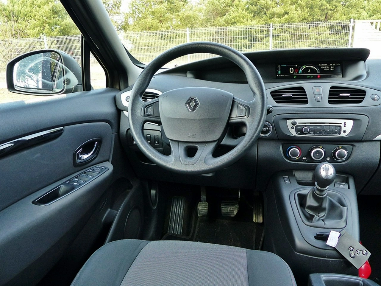 Renault Grand Scenic - Zdjęcie 34