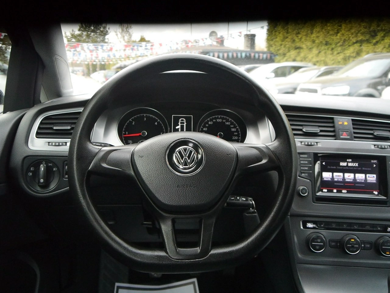 Volkswagen Golf - Zdjęcie 14