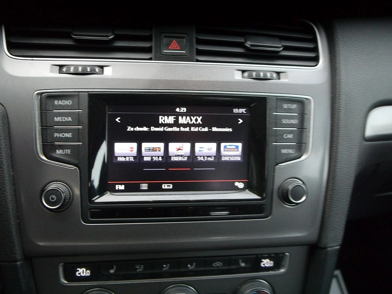 Volkswagen Golf - Zdjęcie 16