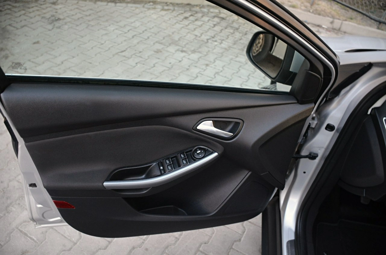 Ford Focus - Zdjęcie 12