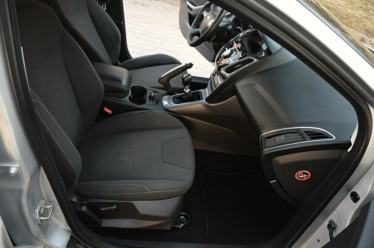 Ford Focus - Zdjęcie 20
