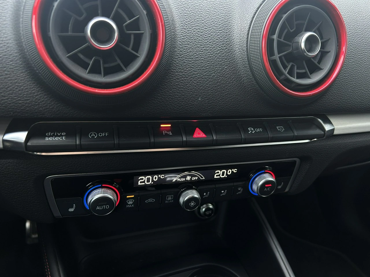 Audi S3 - Zdjęcie 17