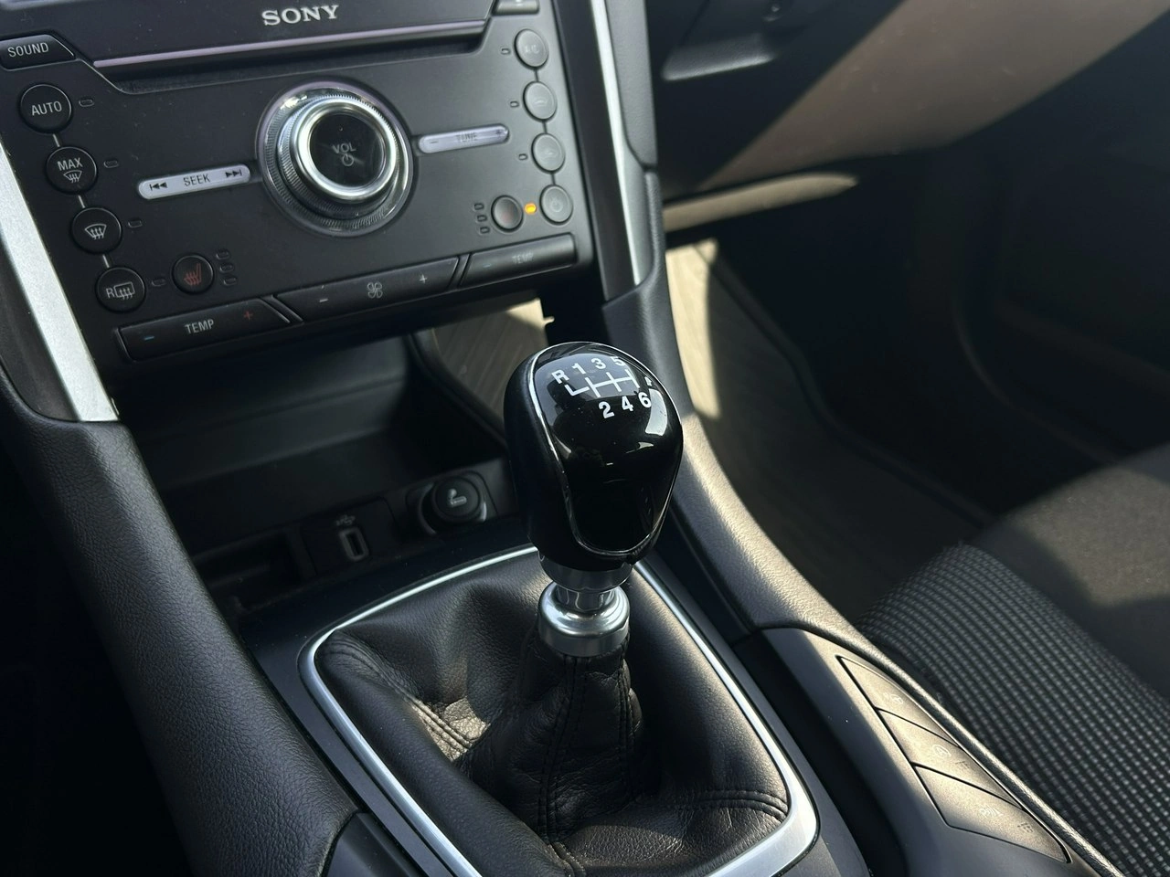 Ford Mondeo - Zdjęcie 11