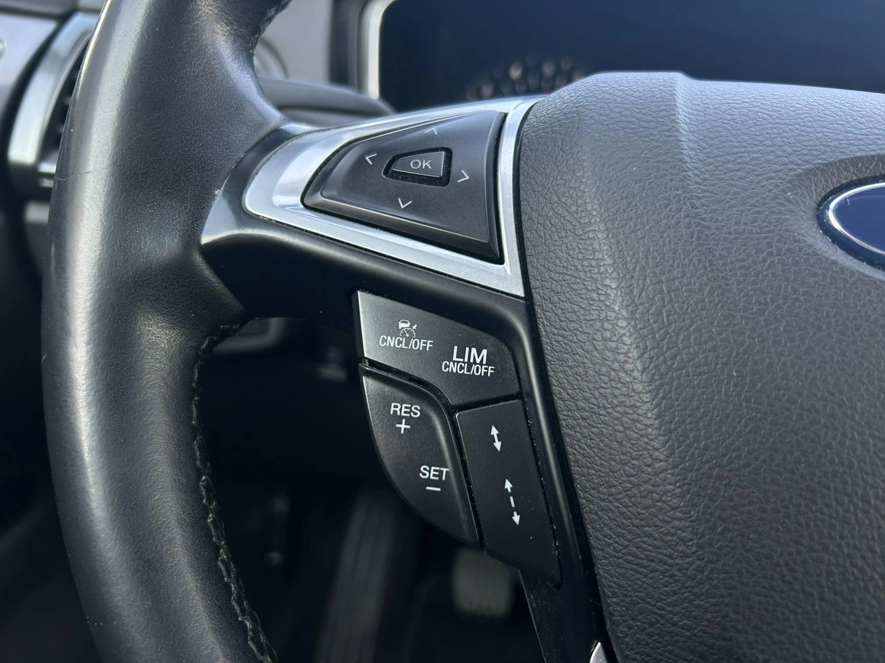 Ford Mondeo - Zdjęcie 8