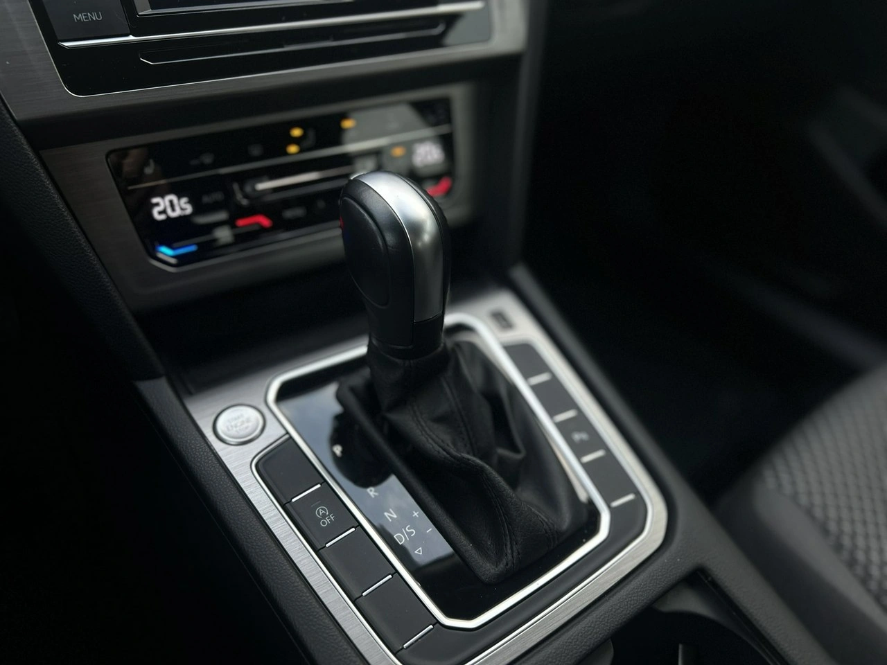 Volkswagen Passat - Zdjęcie 11