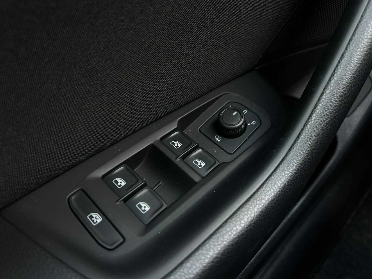 Volkswagen Passat - Zdjęcie 13