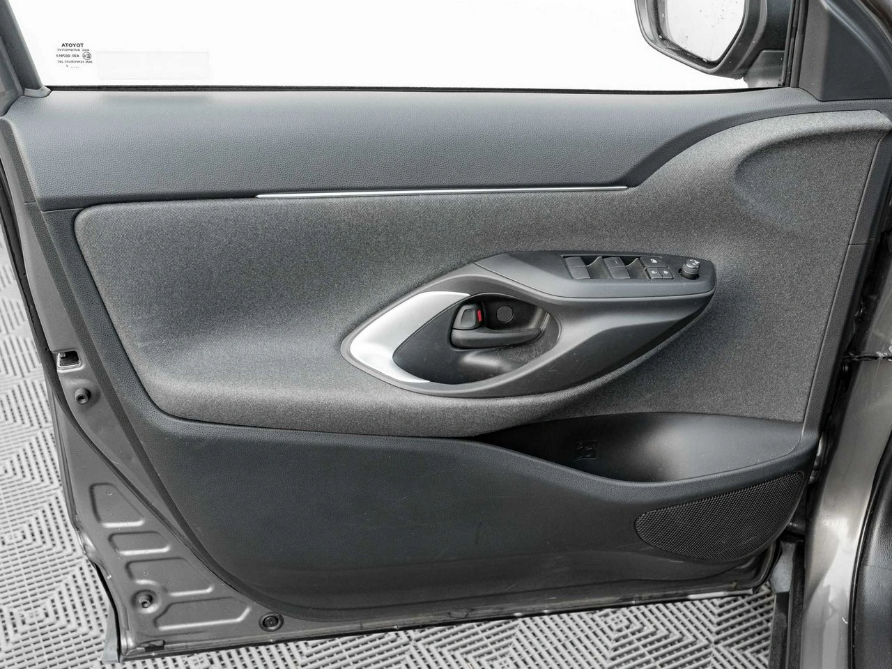 Toyota Yaris Cross - Zdjęcie 10