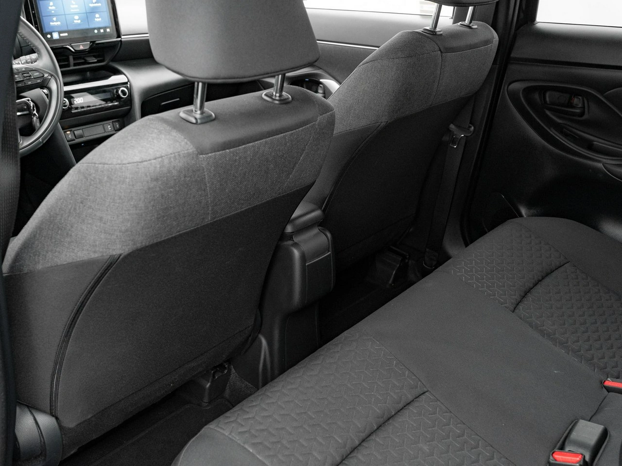 Toyota Yaris Cross - Zdjęcie 24