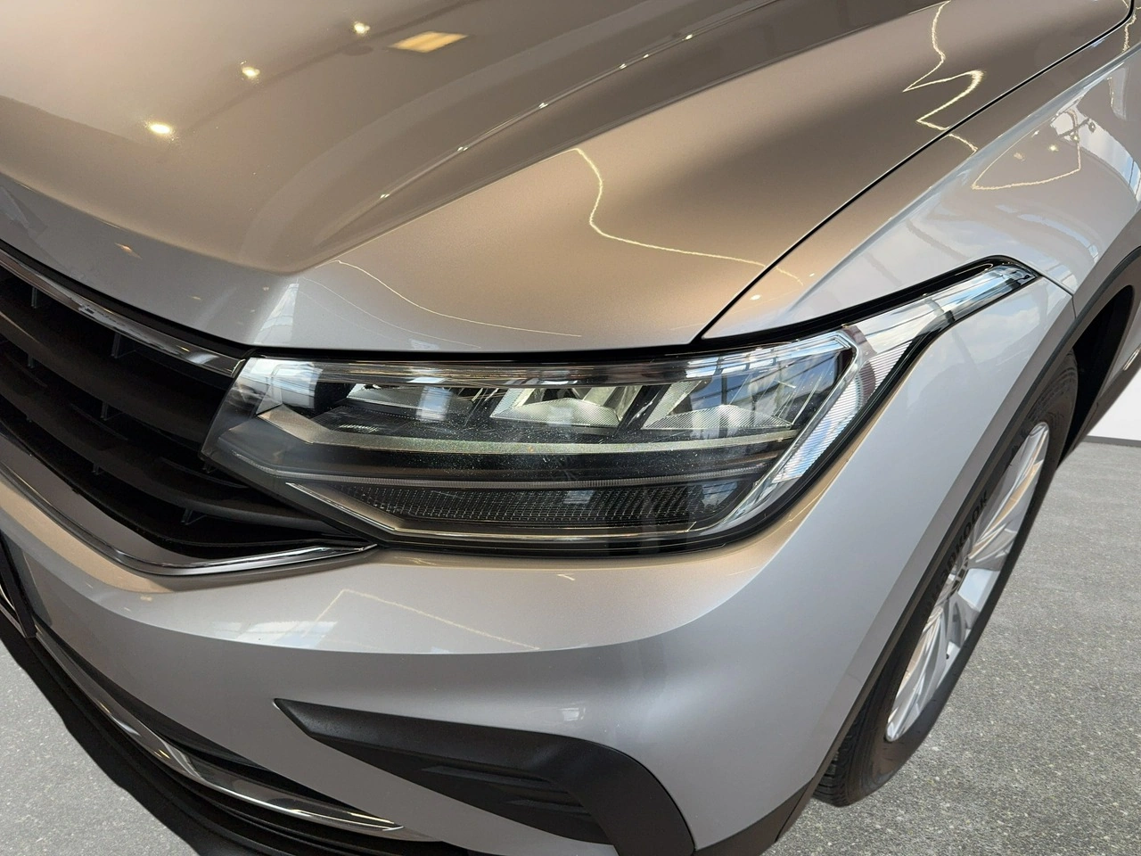 Volkswagen Tiguan - Zdjęcie 8