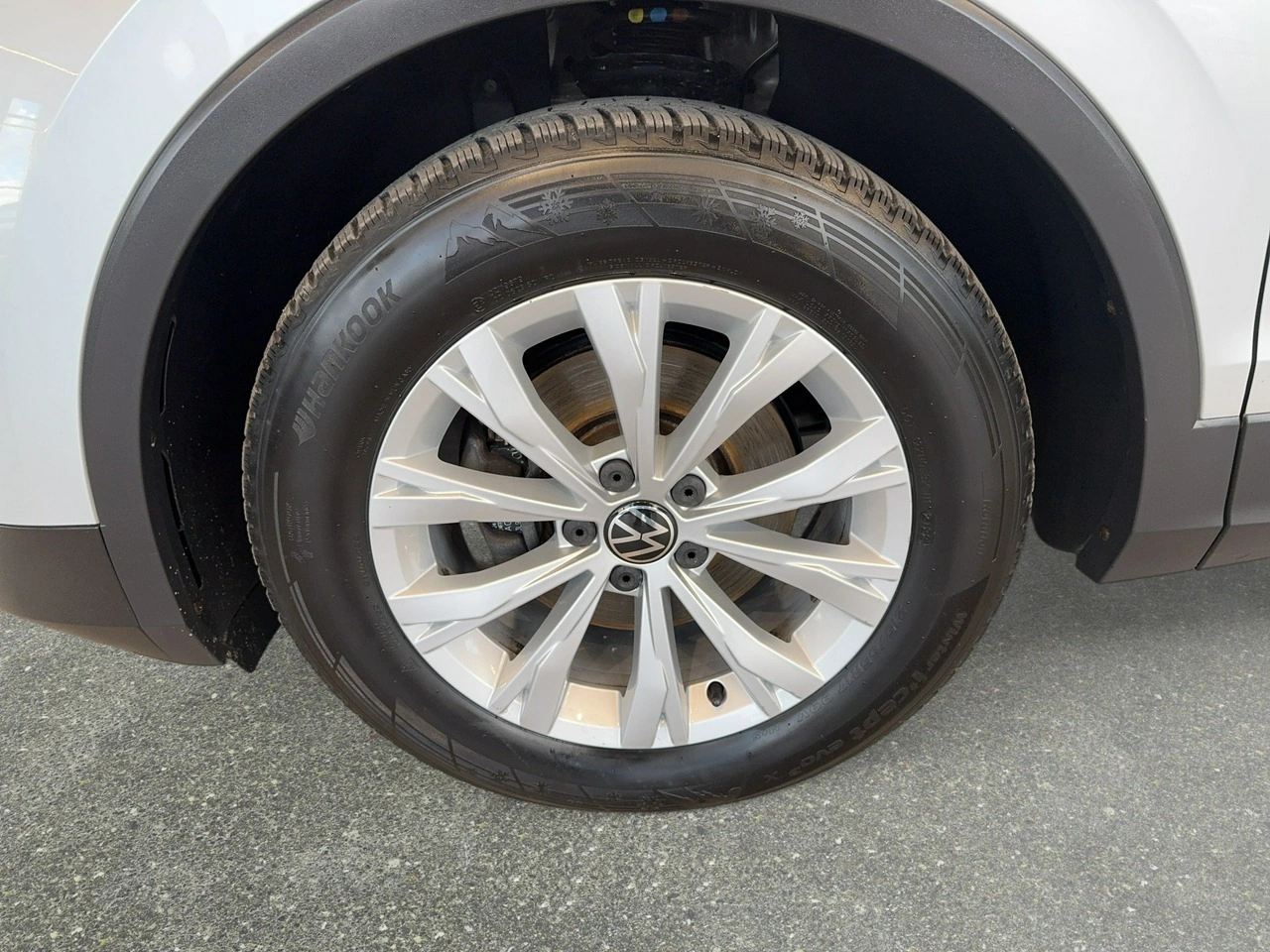 Volkswagen Tiguan - Zdjęcie 9