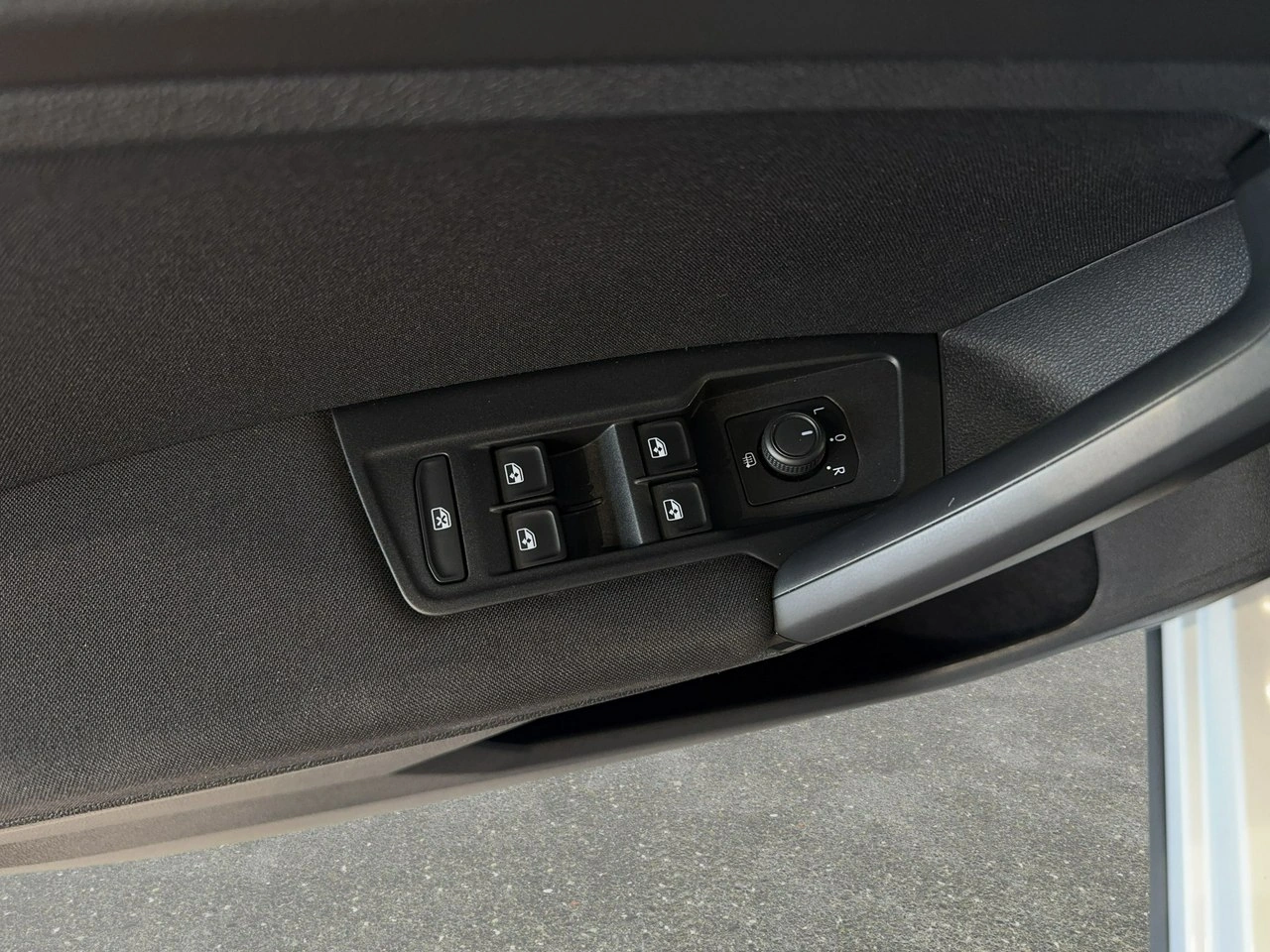 Volkswagen Tiguan - Zdjęcie 25