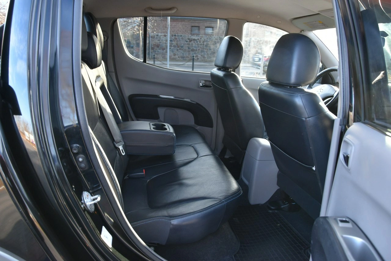 Mitsubishi L200 - Zdjęcie 12