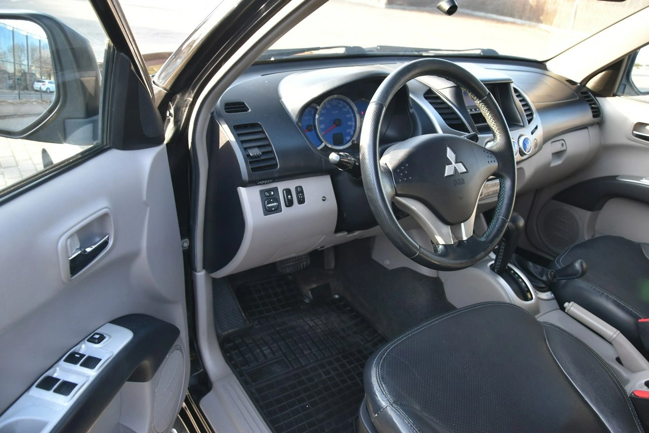 Mitsubishi L200 - Zdjęcie 14