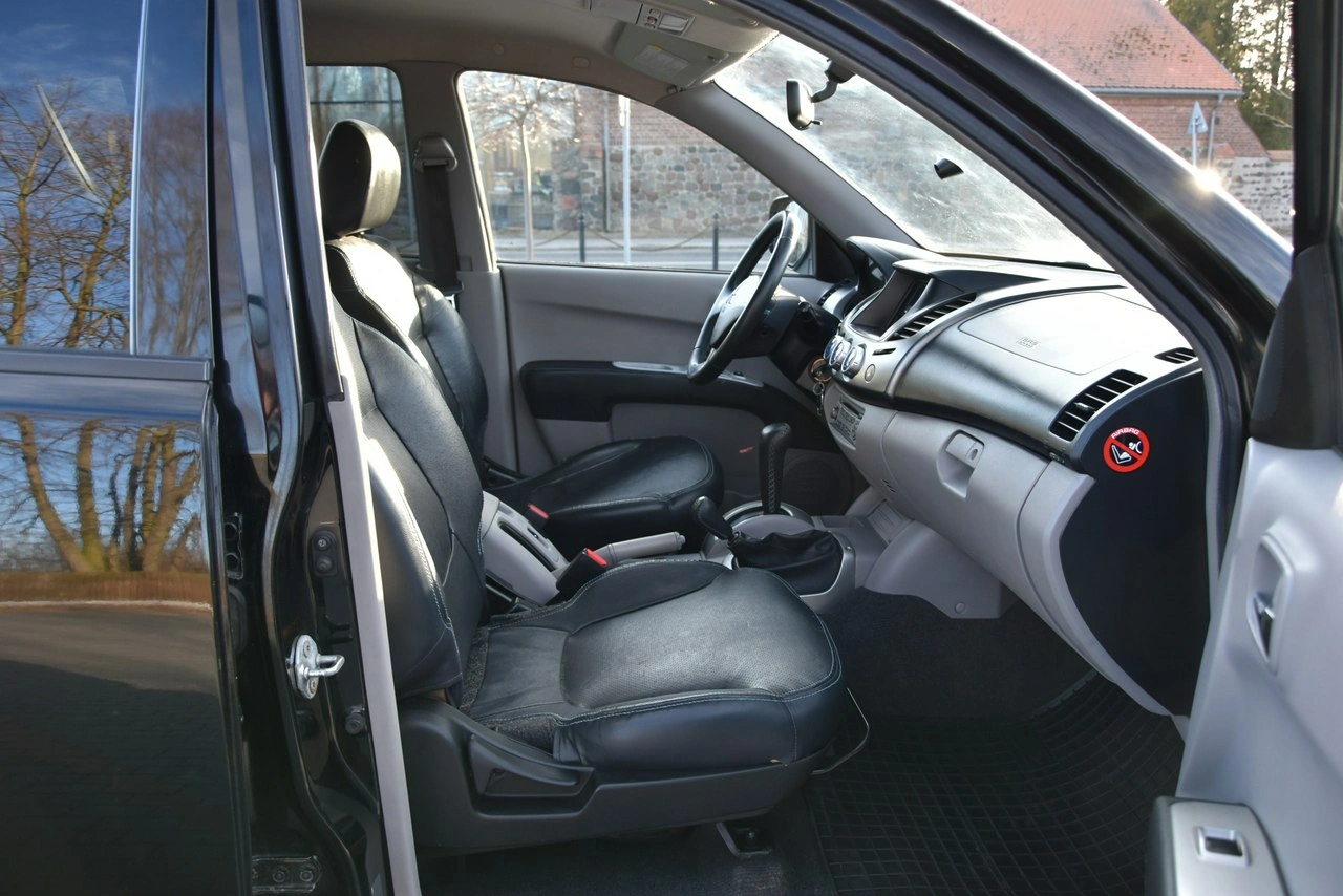 Mitsubishi L200 - Zdjęcie 15