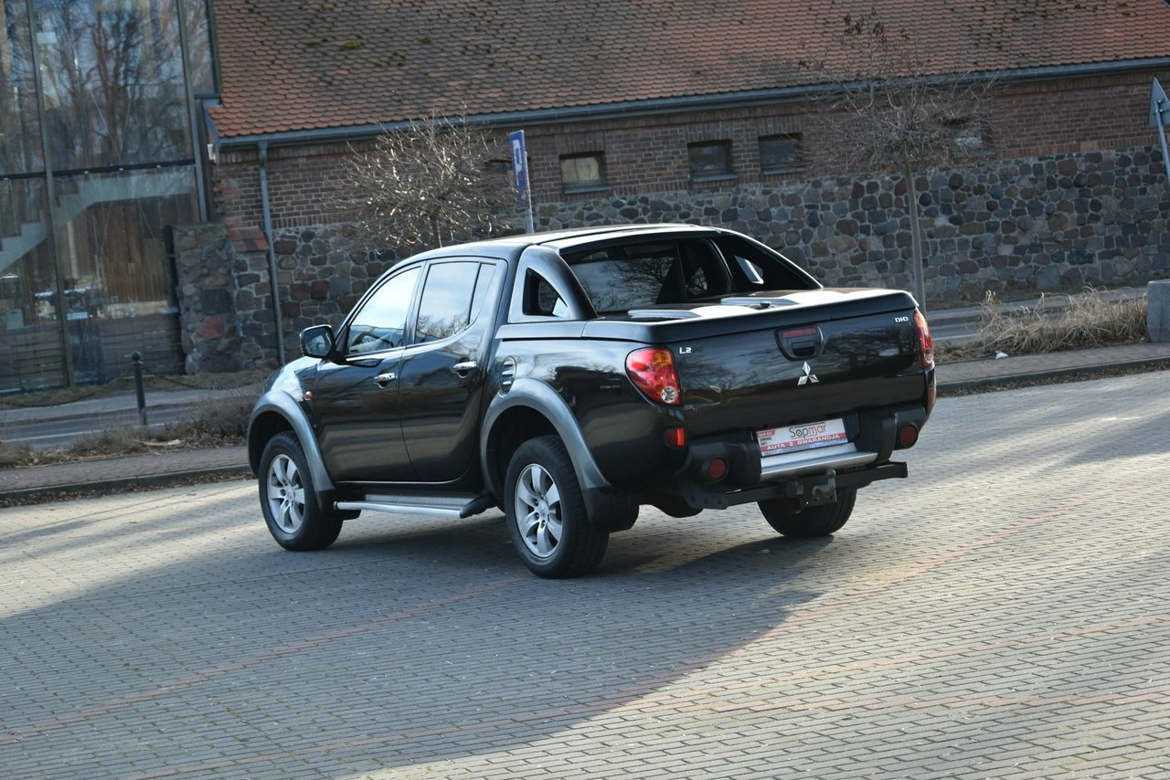 Mitsubishi L200 - Zdjęcie 17