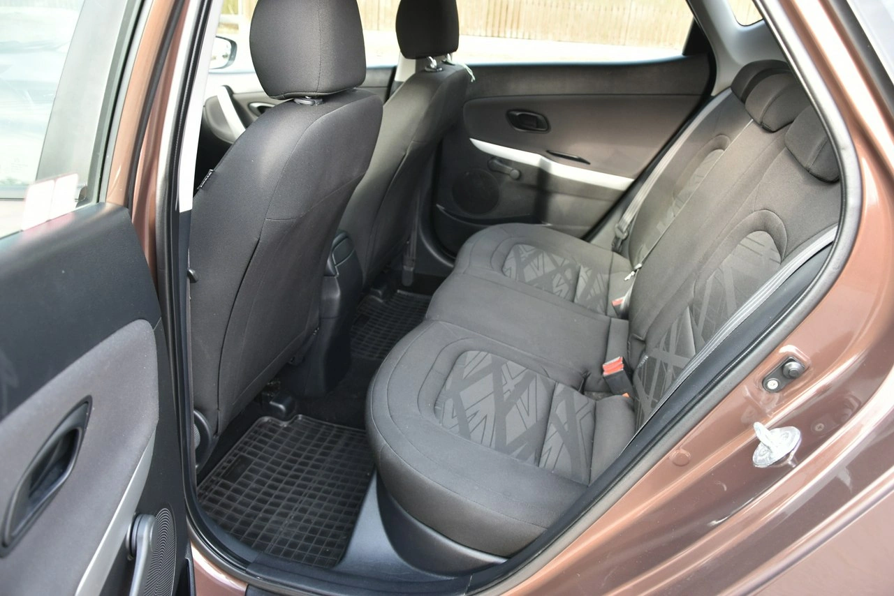 Kia Ceed - Zdjęcie 11