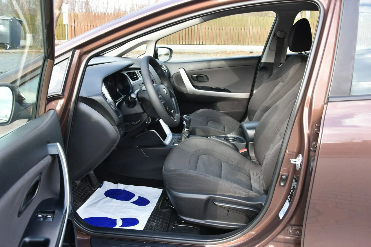 Kia Ceed - Zdjęcie 12