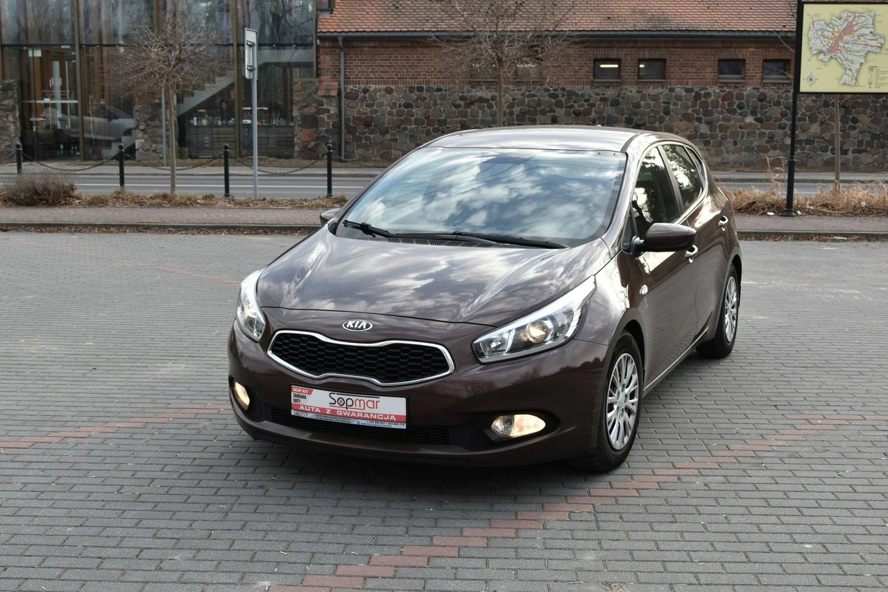 Kia Ceed - Zdjęcie 14