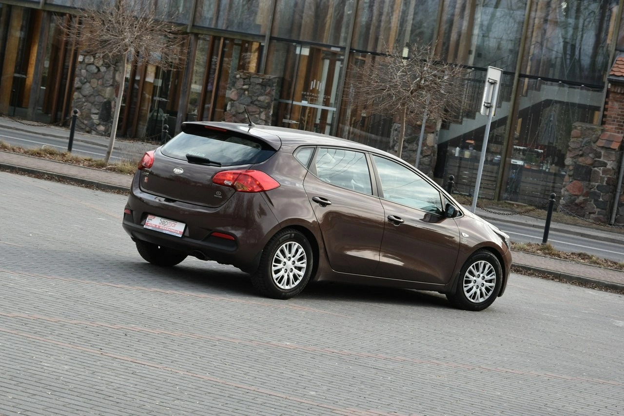 Kia Ceed - Zdjęcie 18