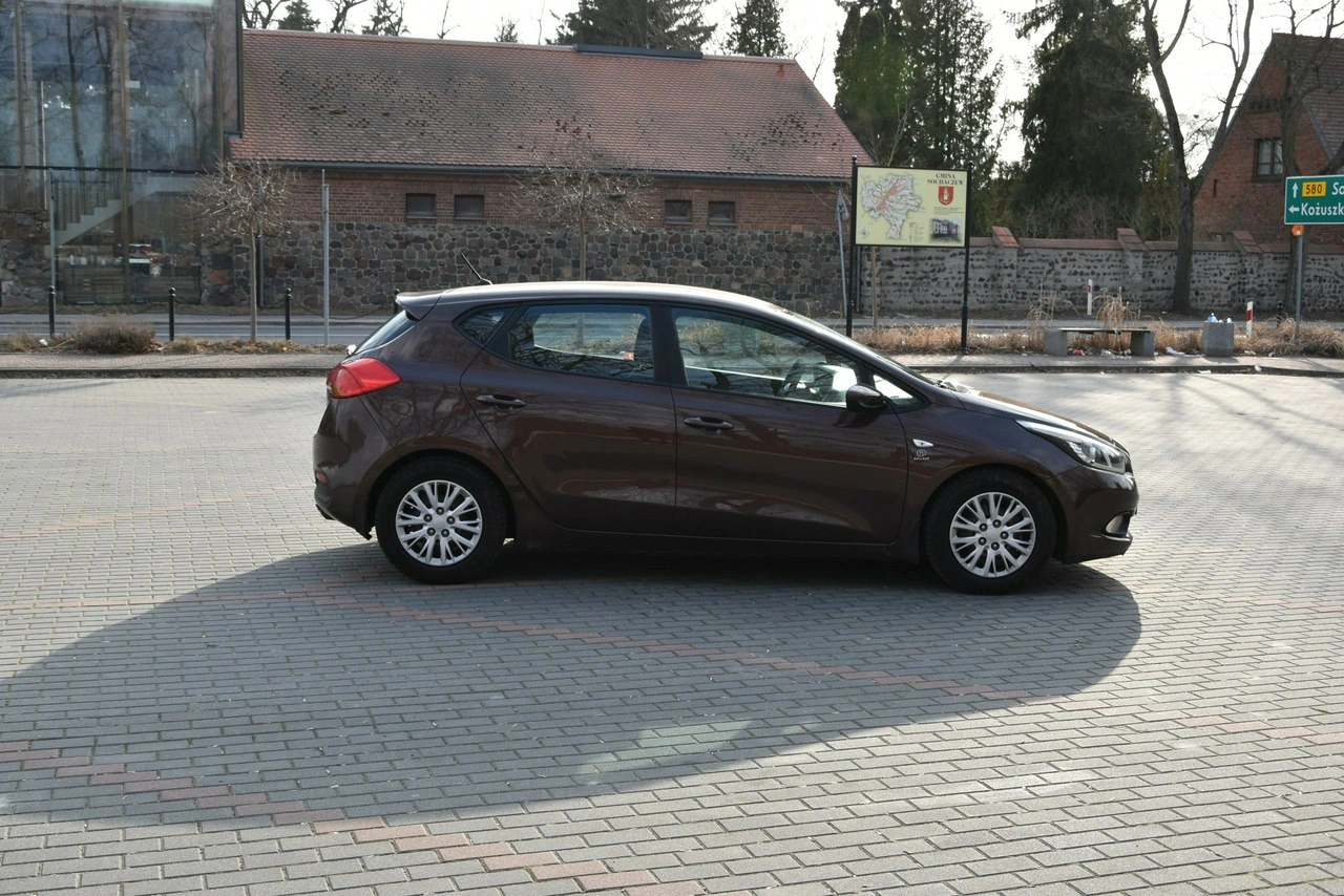 Kia Ceed - Zdjęcie 6