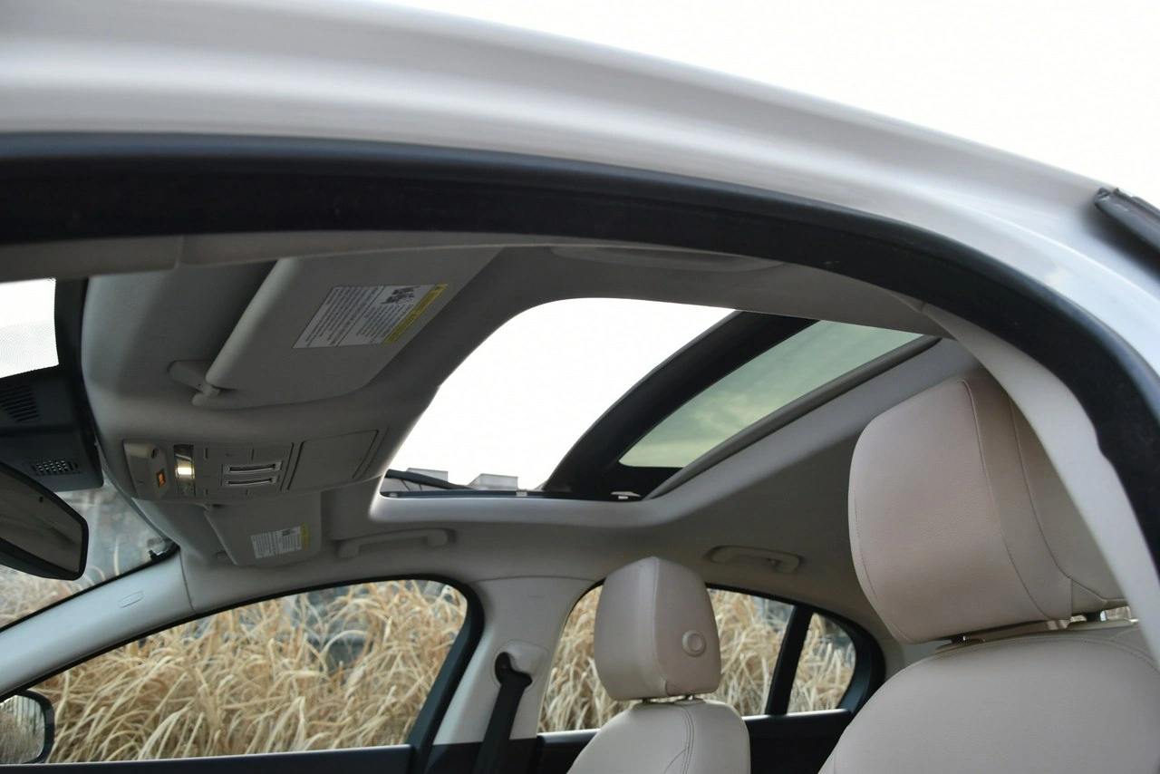 Jaguar XE - Zdjęcie 10