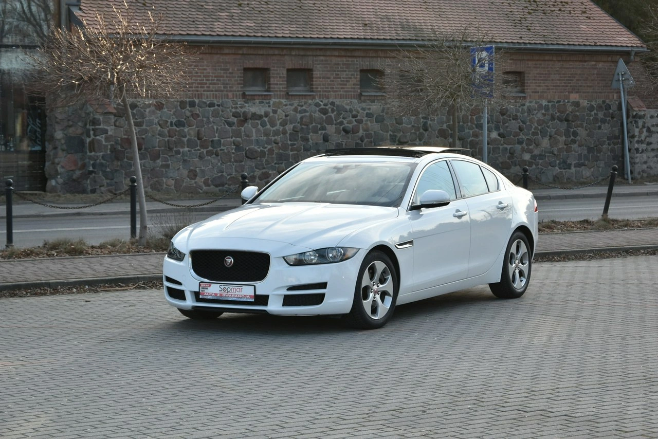 Jaguar XE - Zdjęcie 1