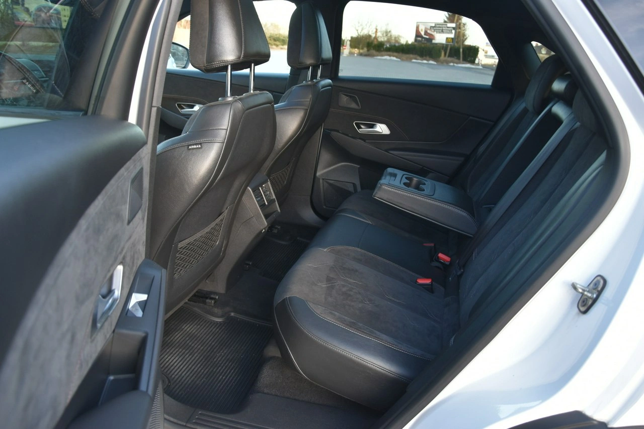 DS Automobiles DS 7 Crossback - Zdjęcie 12