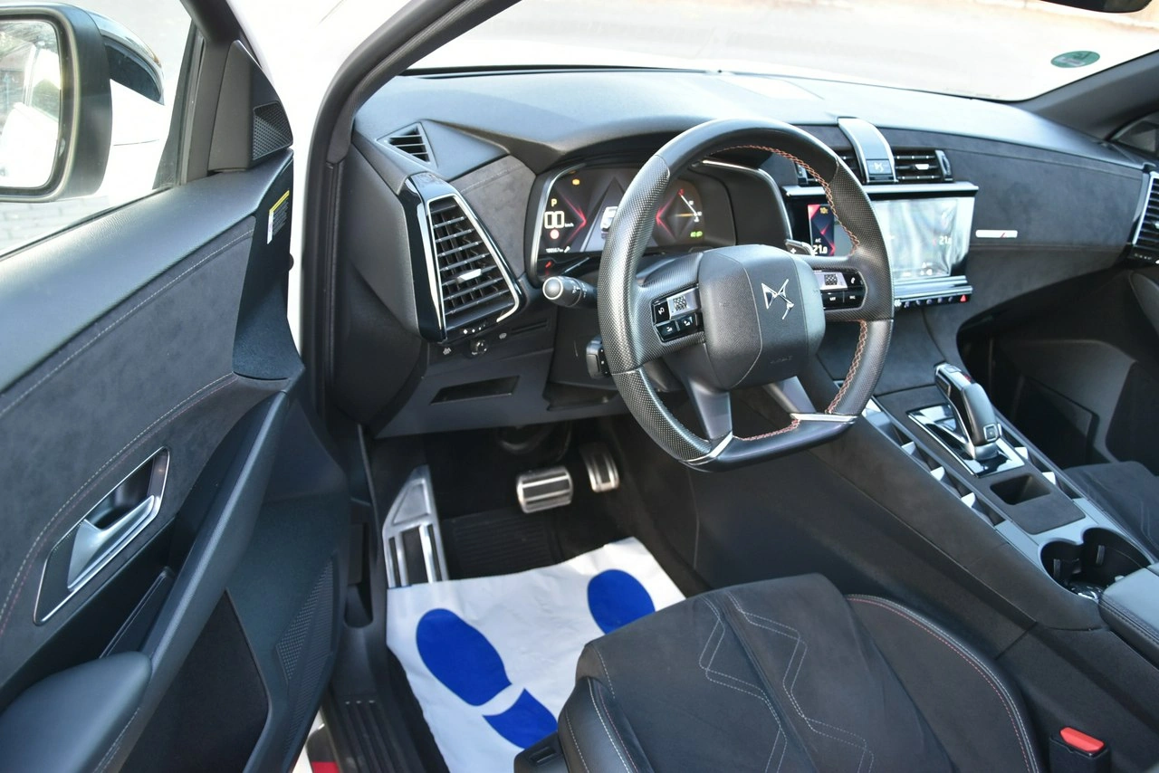 DS Automobiles DS 7 Crossback - Zdjęcie 21