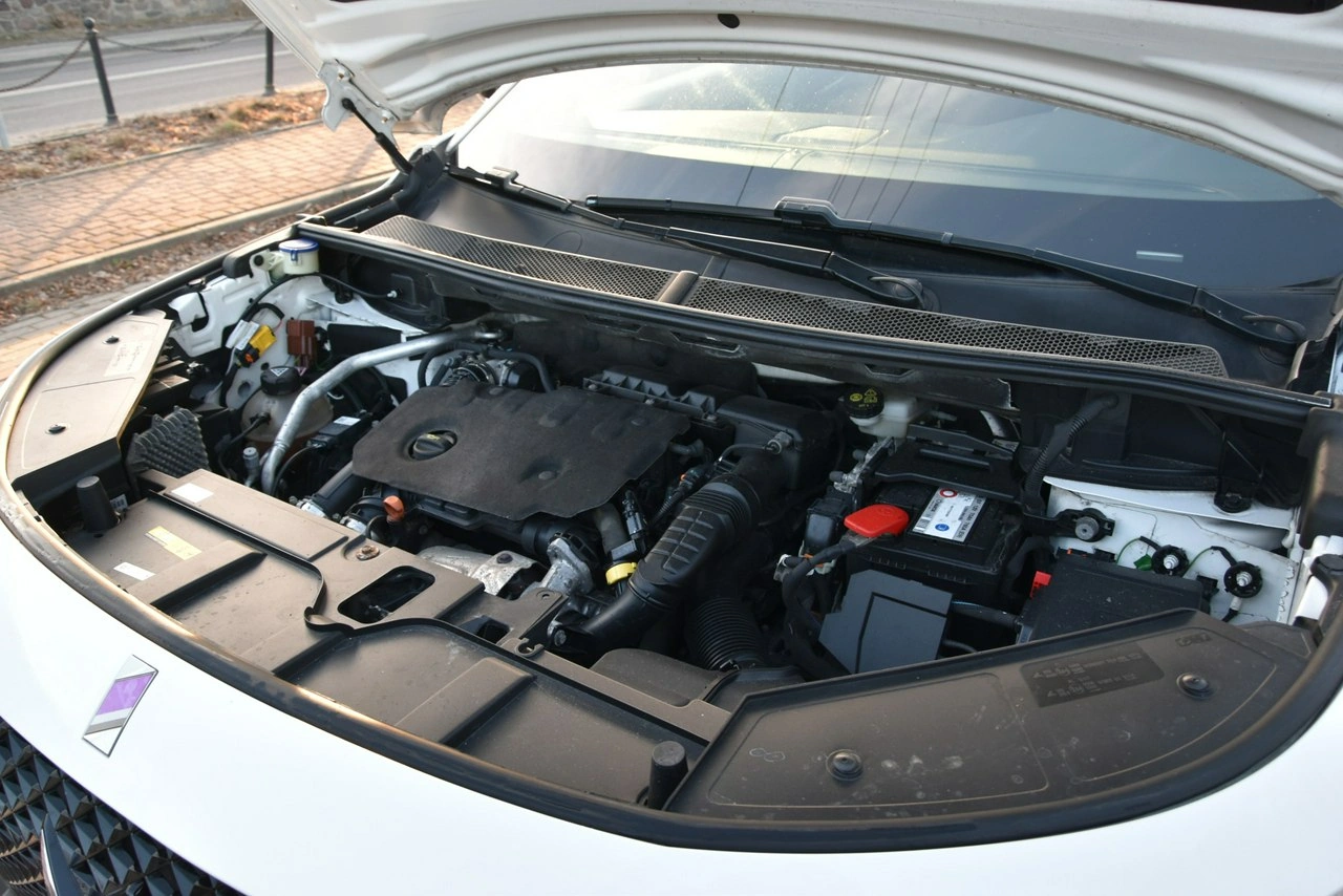 DS Automobiles DS 7 Crossback - Zdjęcie 27