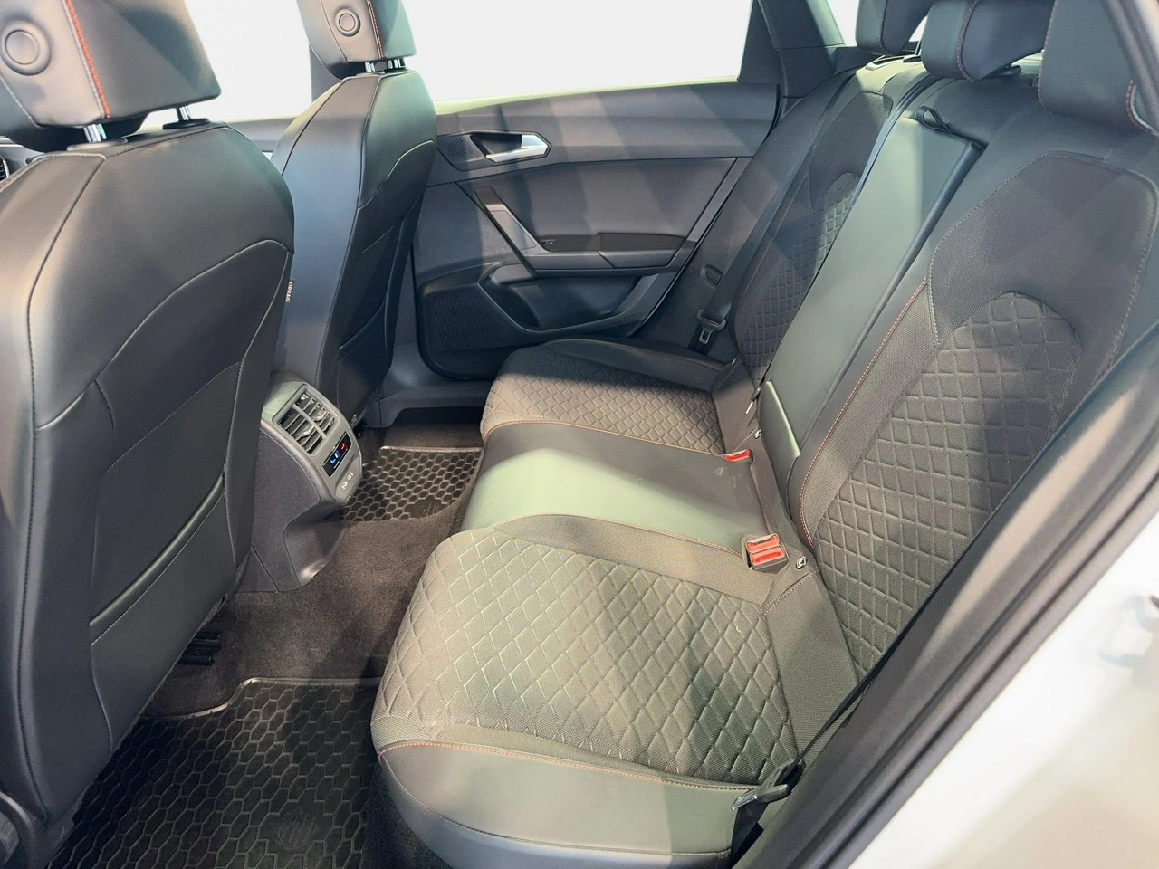 Seat Leon Sportstourer - Zdjęcie 6