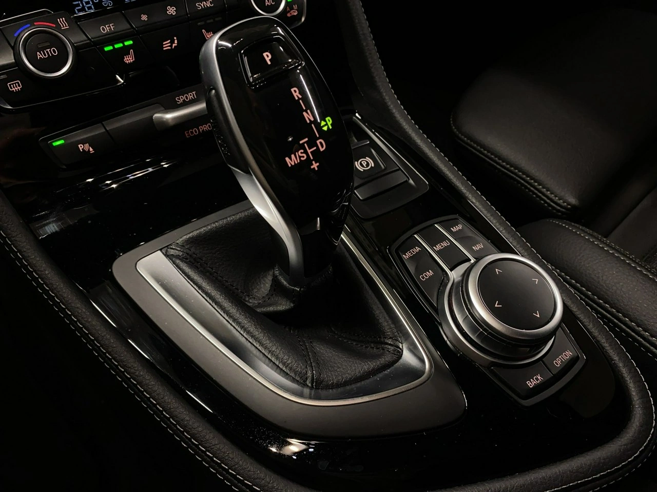 BMW 218 - Zdjęcie 33