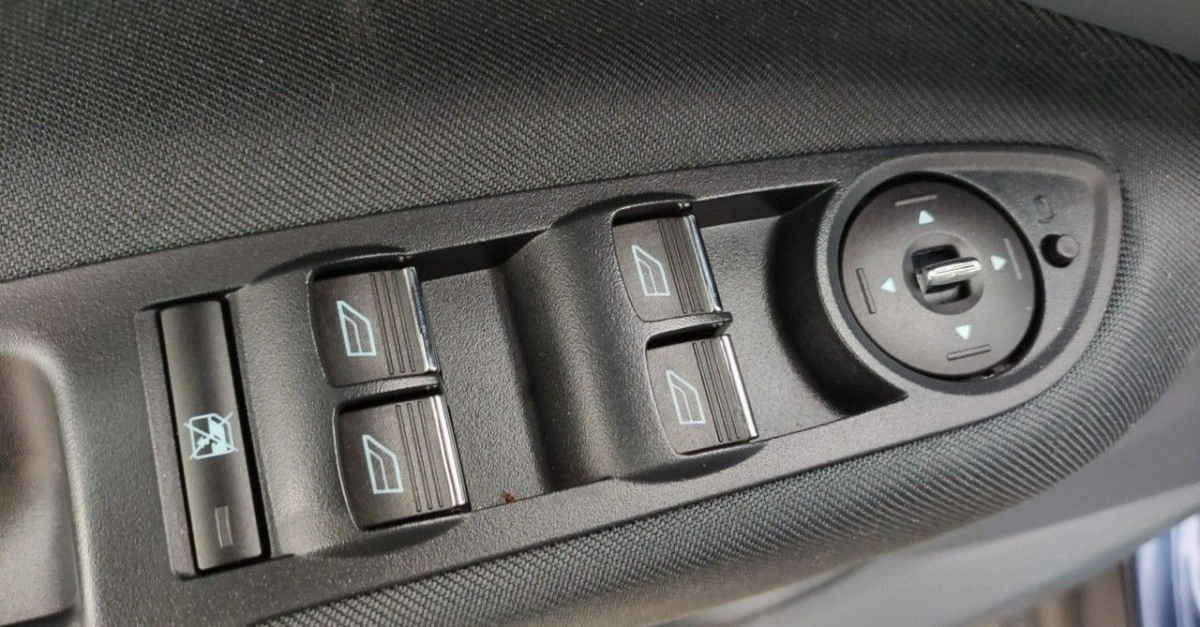 Ford C-MAX - Zdjęcie 19