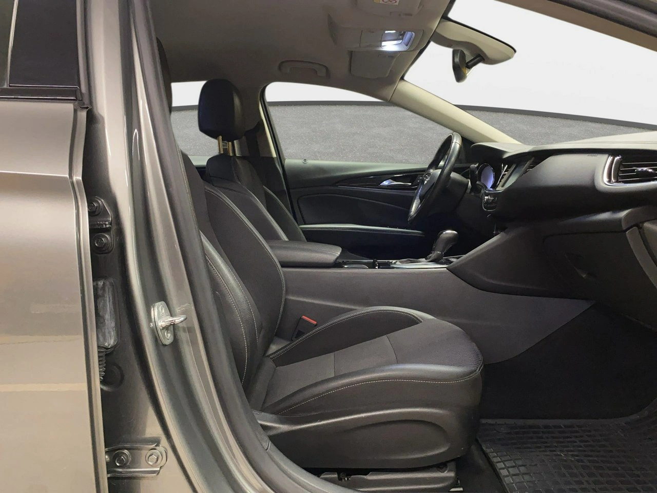 Opel Insignia - Zdjęcie 11