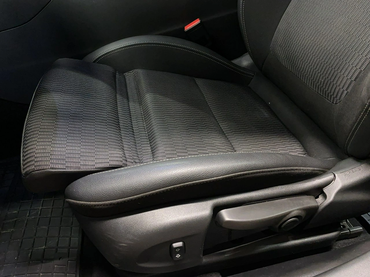 Opel Insignia - Zdjęcie 12