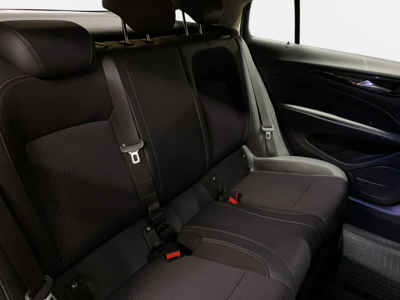 Opel Insignia - Zdjęcie 15