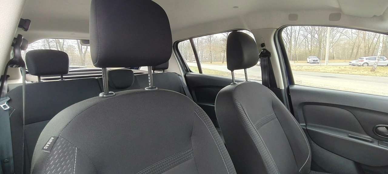 Dacia Sandero - Zdjęcie 10
