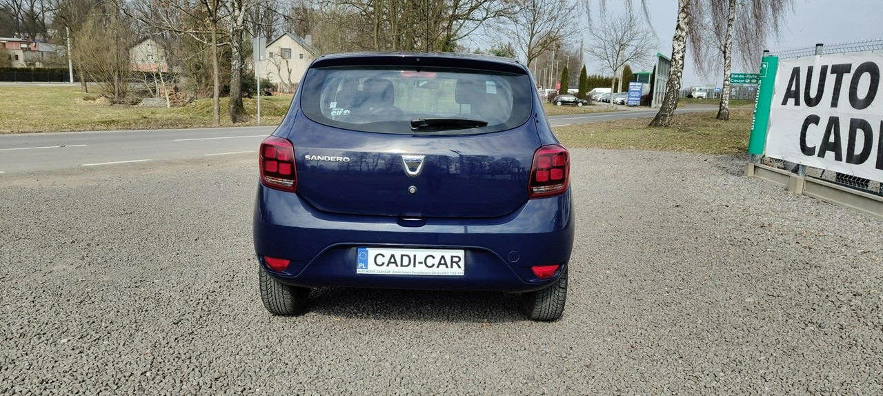 Dacia Sandero - Zdjęcie 4