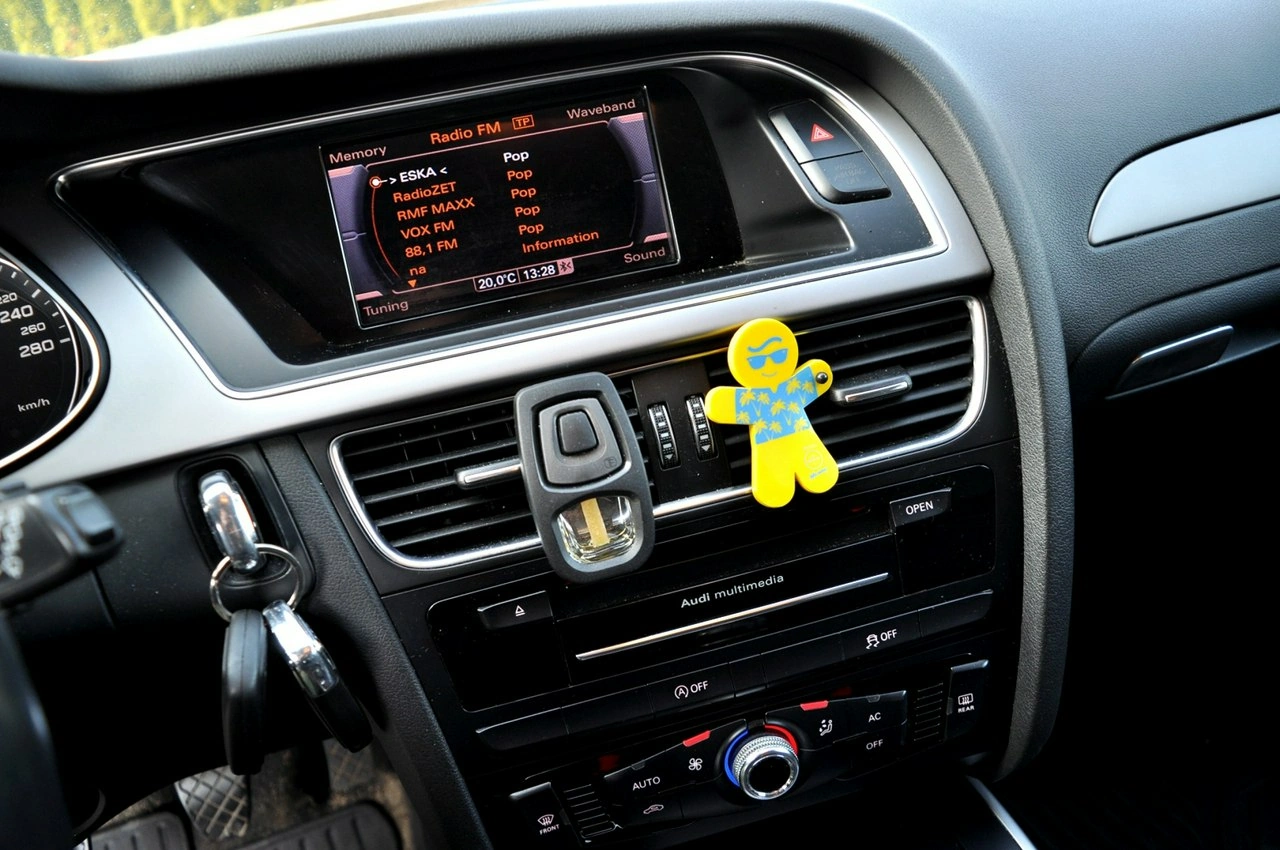 Audi A4 - Zdjęcie 14