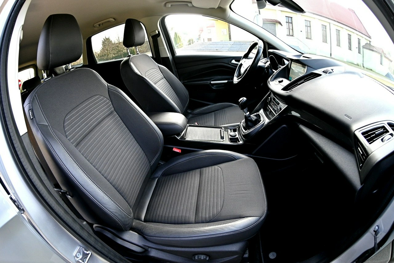 Ford Kuga - Zdjęcie 6