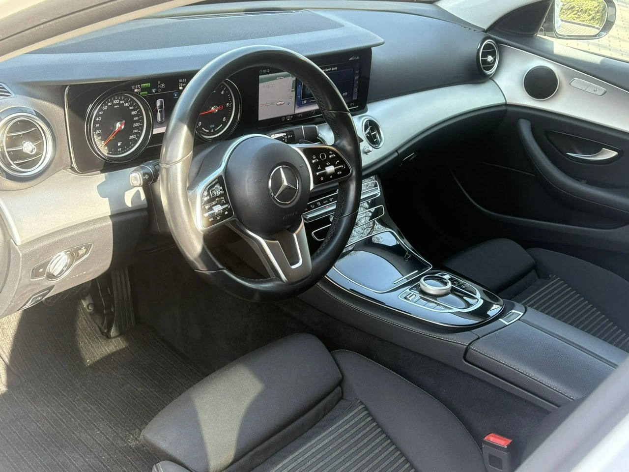 Mercedes E 300 - Zdjęcie 9