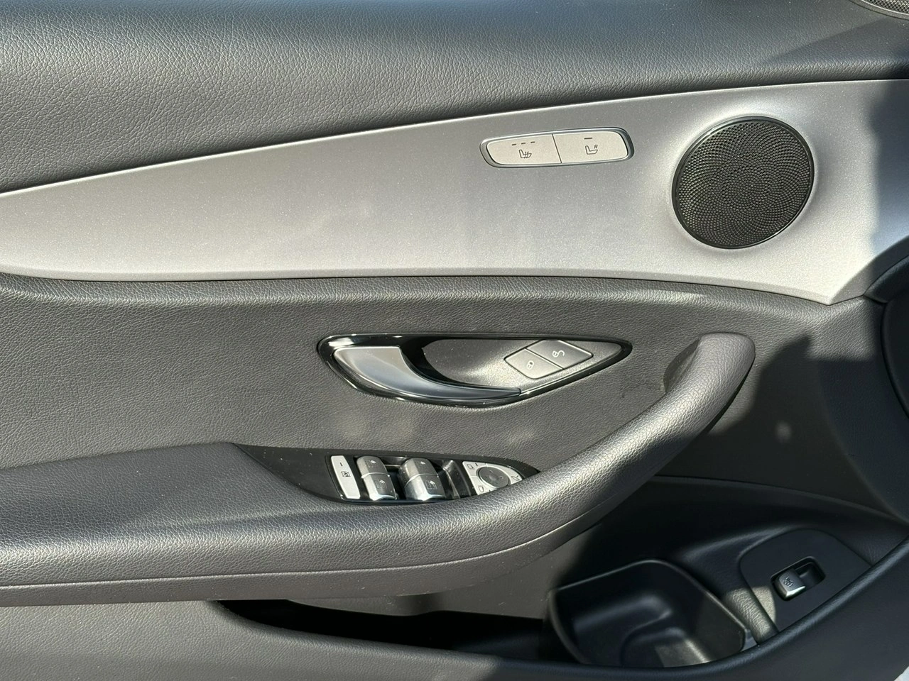 Mercedes E 300 - Zdjęcie 20