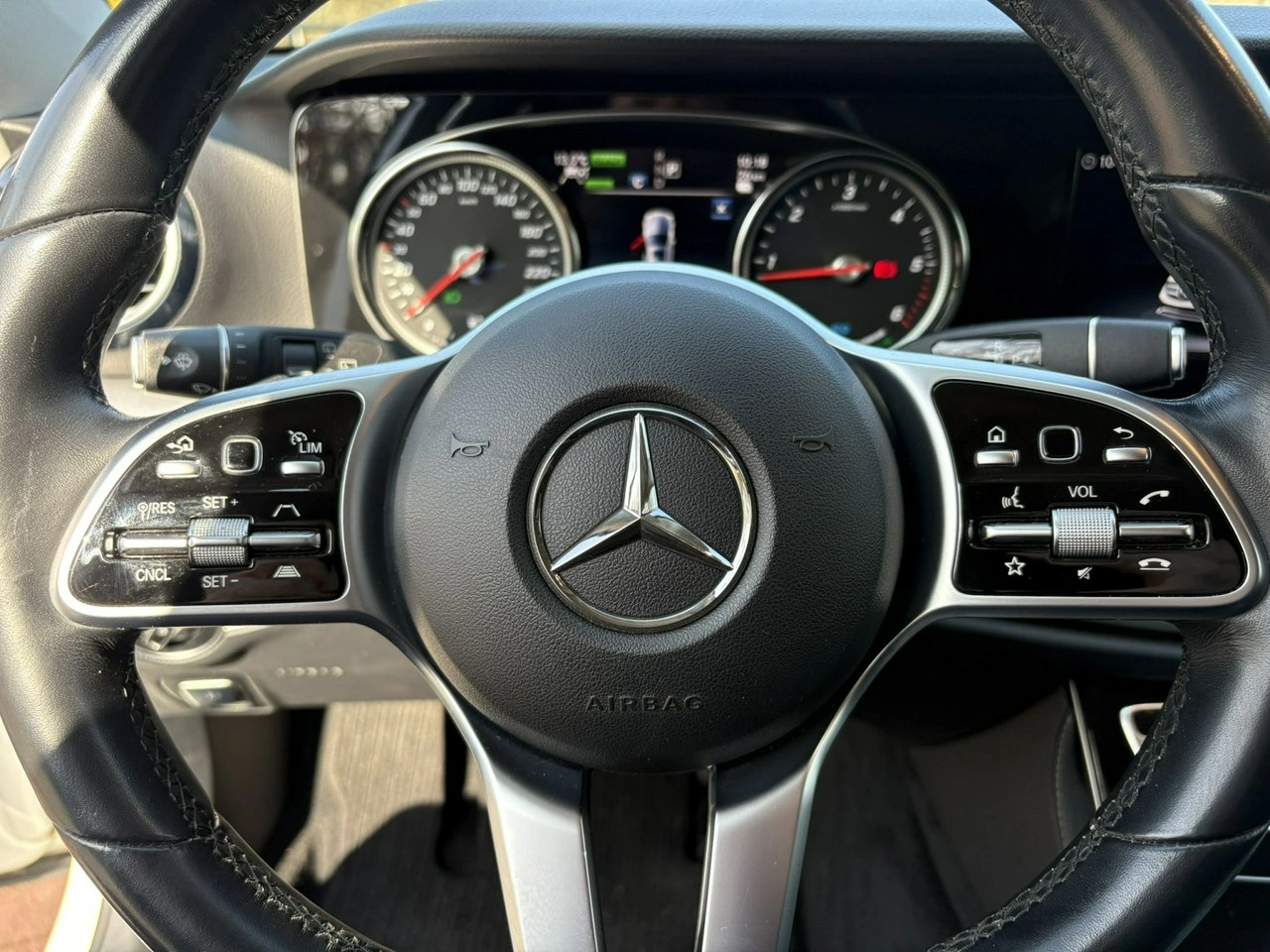 Mercedes E 300 - Zdjęcie 26