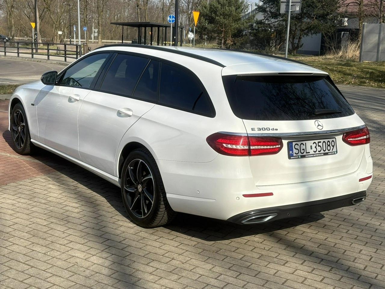 Mercedes E 300 - Zdjęcie 4