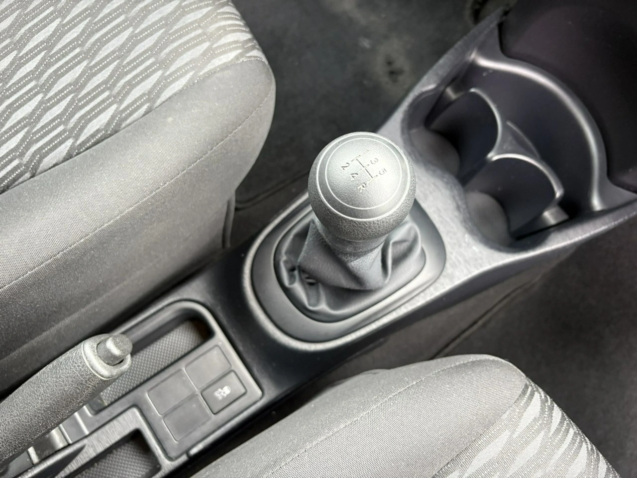 Toyota Yaris - Zdjęcie 16