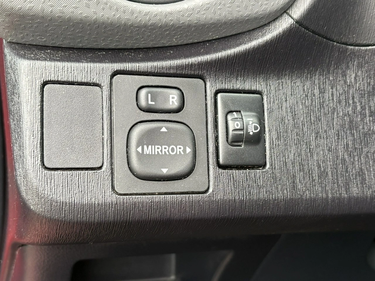 Toyota Yaris - Zdjęcie 23