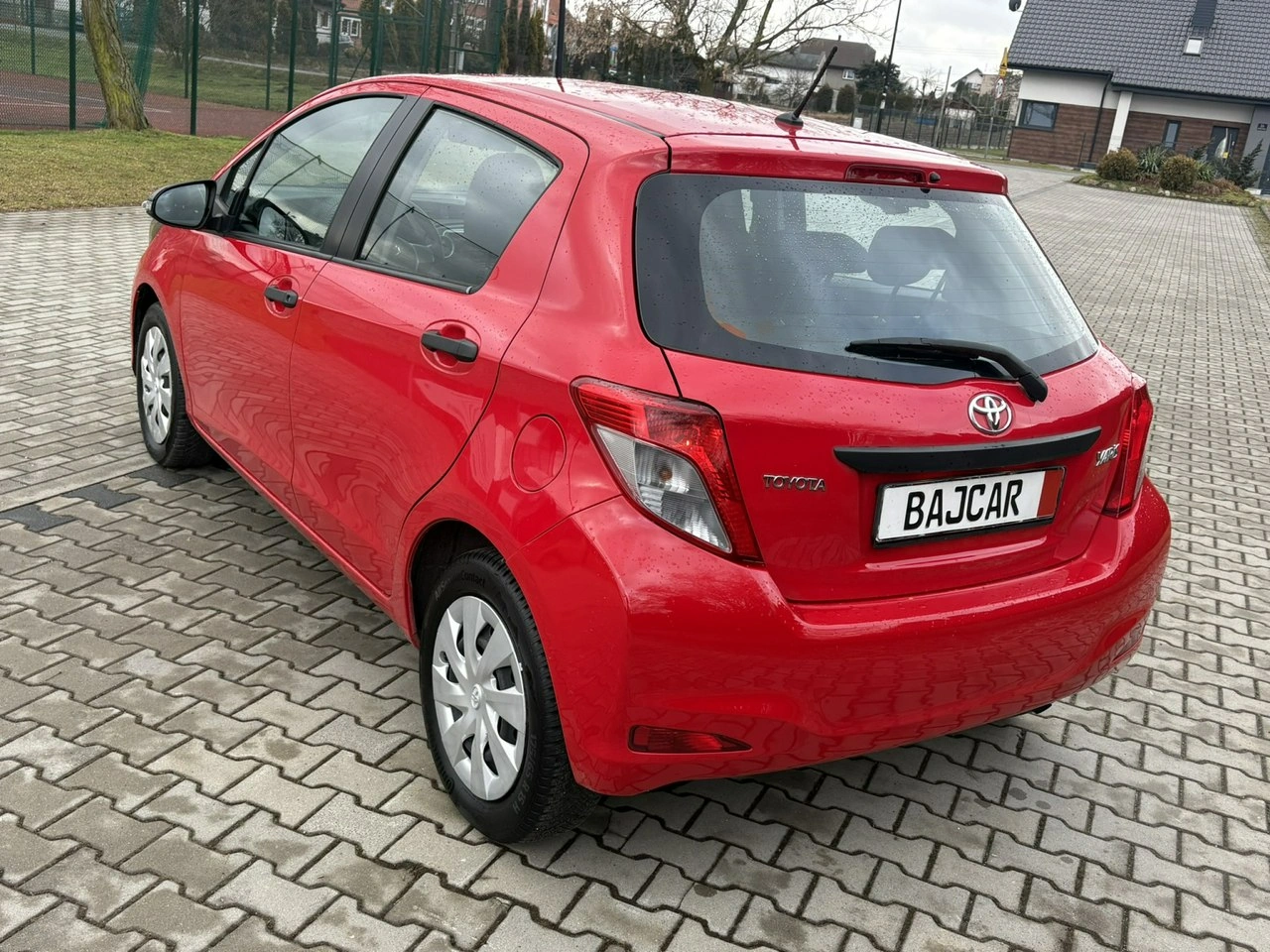 Toyota Yaris - Zdjęcie 4