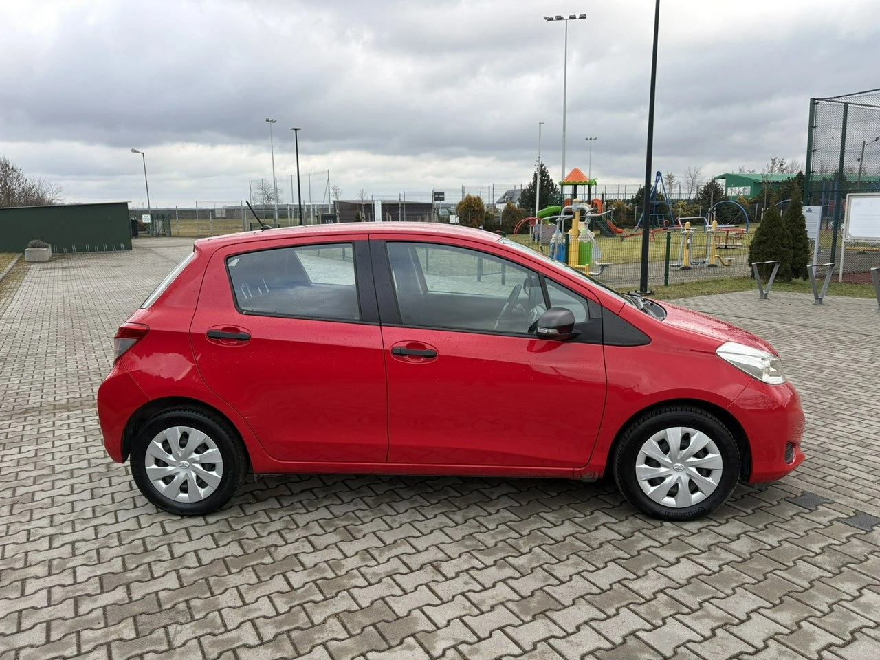 Toyota Yaris - Zdjęcie 6