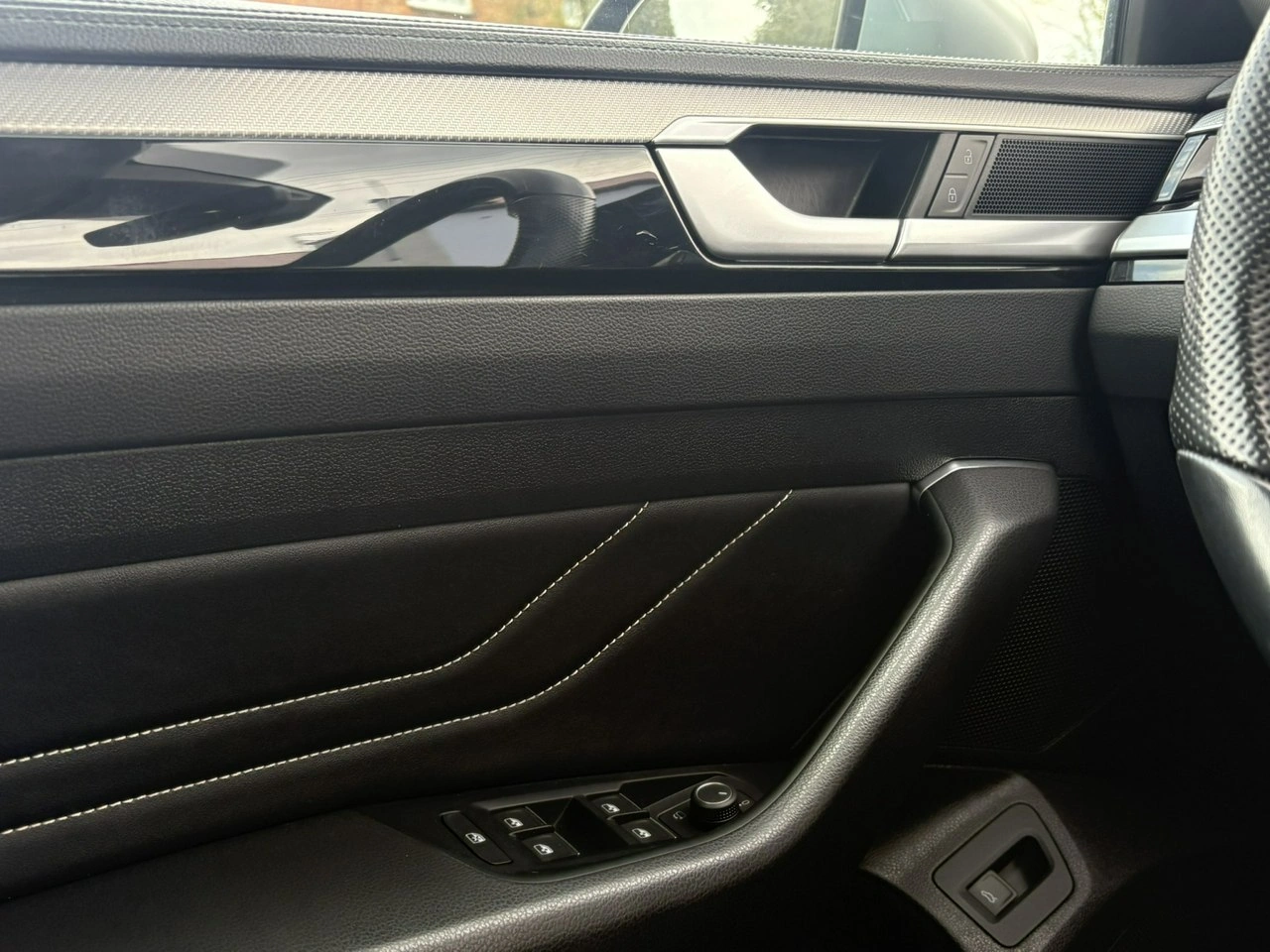 Volkswagen Arteon - Zdjęcie 17