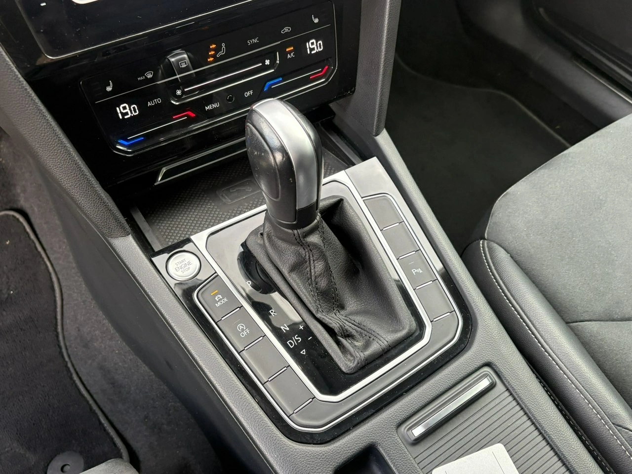 Volkswagen Arteon - Zdjęcie 23